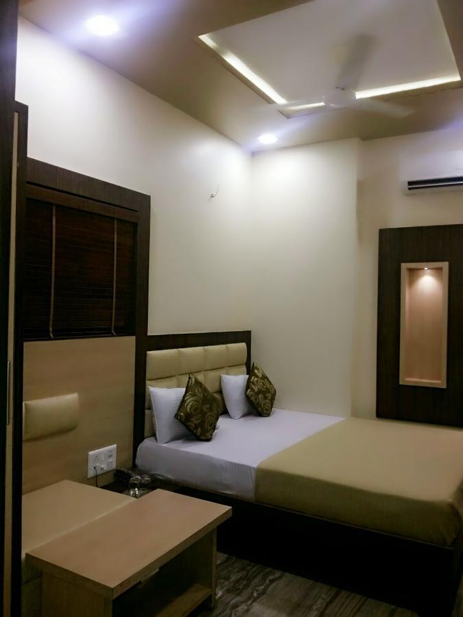 Hotel Lovely 阿杰梅尔 外观 照片