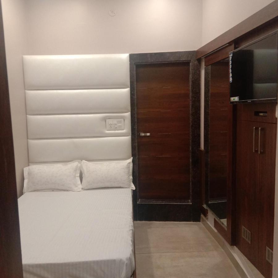 Hotel Lovely 阿杰梅尔 外观 照片